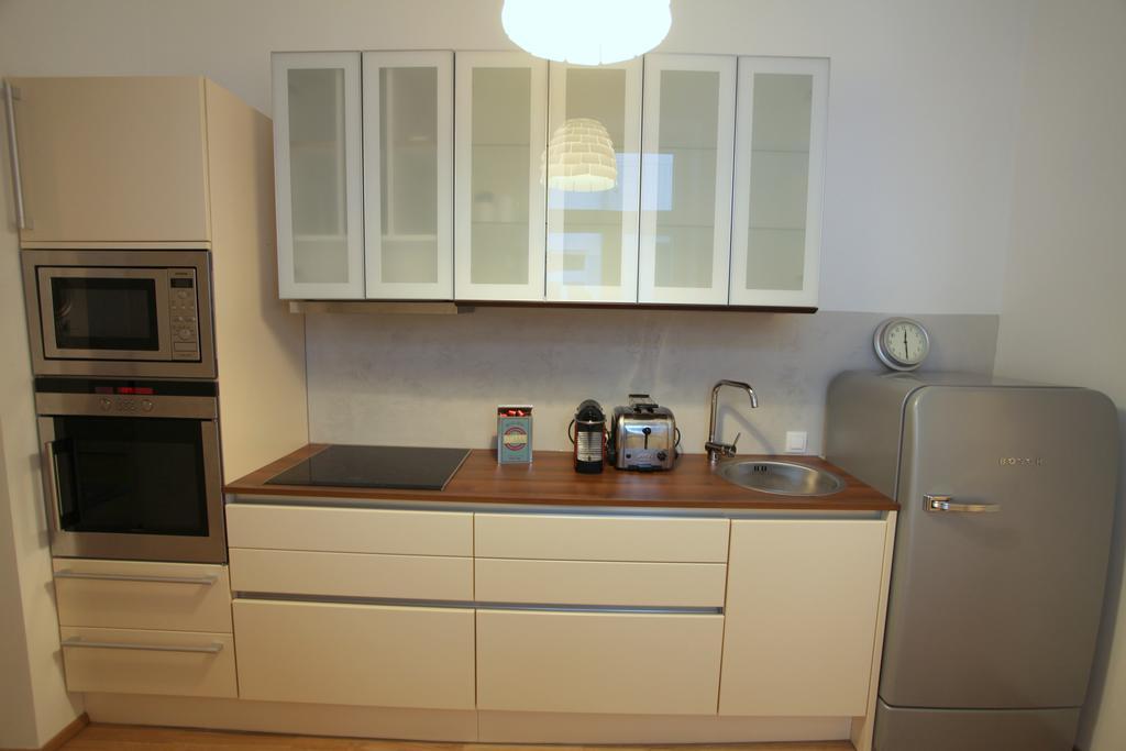 Moderne Stadtwohnung Mit Balkon Wenen Kamer foto