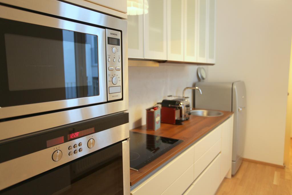 Moderne Stadtwohnung Mit Balkon Wenen Kamer foto
